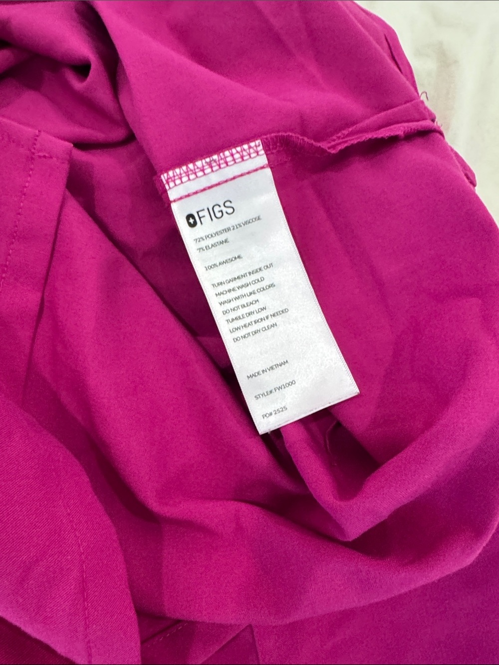Figs Women's Raspberry Scrub Set - Picture 3 of 4